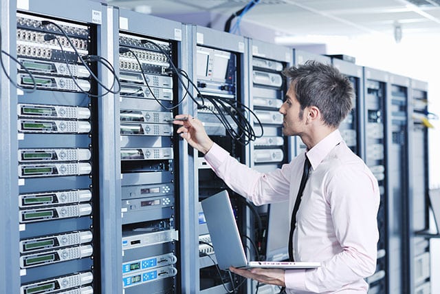 comment devenir technicien support informatique